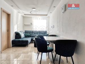 Prodej bytu 3+kk, Šestajovice, Komenského, 48 m2
