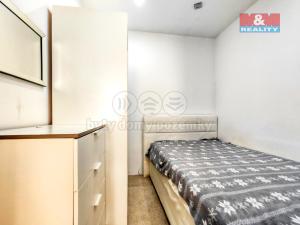 Prodej bytu 3+kk, Šestajovice, Komenského, 48 m2