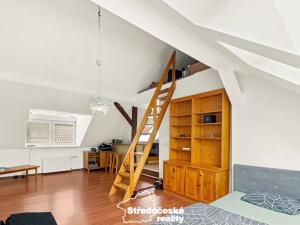 Prodej obchodního prostoru, Praha - Kolovraty, Mírová, 207 m2
