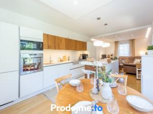 Prodej bytu 4+kk, Praha - Malešice, Univerzitní, 92 m2