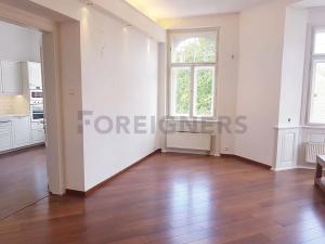 Pronájem bytu 3+1, Praha, Svobodova, 120 m2