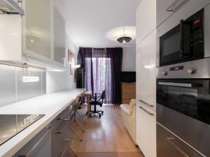 Pronájem bytu 1+kk, Praha - Pitkovice, Penízovková, 40 m2