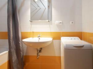 Pronájem bytu 1+kk, Praha - Pitkovice, Penízovková, 40 m2