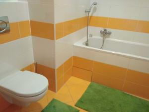 Pronájem bytu 1+kk, Praha - Pitkovice, Penízovková, 40 m2