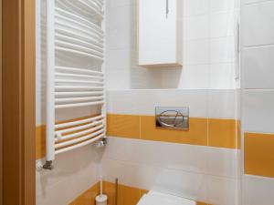 Pronájem bytu 1+kk, Praha - Pitkovice, Penízovková, 40 m2