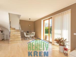 Pronájem rodinného domu, Hovorčovice, U Slunečnic, 154 m2