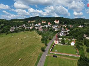 Prodej pozemku pro bydlení, Valeč, Podbořanská, 1556 m2