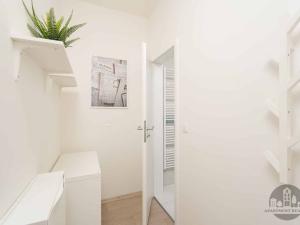 Pronájem bytu 1+kk, Praha - Krč, Čerčanská, 19 m2