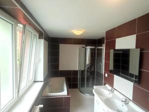 Prodej bytu 3+1, Hradec Králové, Na Kotli, 97 m2