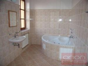 Pronájem rodinného domu, Praha - Břevnov, Oddělená, 316 m2