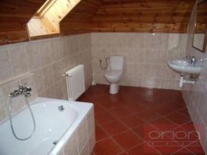 Pronájem rodinného domu, Praha - Břevnov, Oddělená, 316 m2