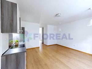 Pronájem bytu 2+kk, Praha - Kobylisy, Ke Stírce, 50 m2