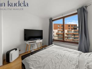 Pronájem bytu 3+kk, Praha - Holešovice, V háji, 74 m2