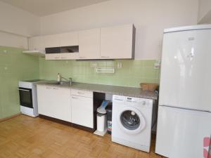 Pronájem bytu 3+1, Praha - Nové Město, V tůních, 104 m2