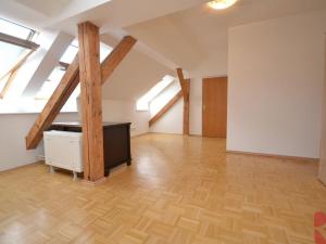 Pronájem bytu 3+1, Praha - Nové Město, V tůních, 104 m2