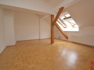 Pronájem bytu 3+1, Praha - Nové Město, V tůních, 104 m2