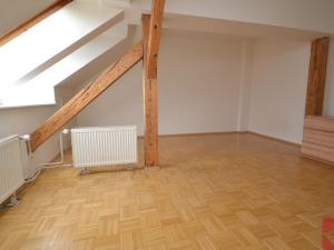Pronájem bytu 3+1, Praha - Nové Město, V tůních, 104 m2