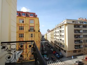 Pronájem kanceláře, Praha - Vinohrady, Mánesova, 386 m2
