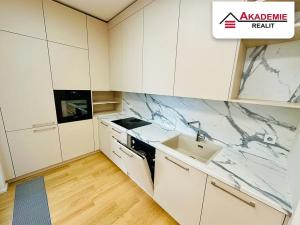 Prodej bytu 3+kk, Praha - Smíchov, Podbělohorská, 99 m2