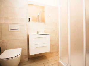 Pronájem obchodního prostoru, Tišnov, nám. Míru, 72 m2