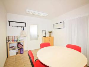 Pronájem obchodního prostoru, Tišnov, nám. Míru, 72 m2
