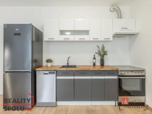 Prodej bytu 1+kk, Praha - Uhříněves, náměstí Bratří Jandusů, 38 m2