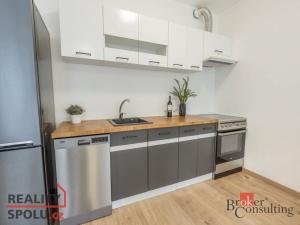 Prodej bytu 1+kk, Praha - Uhříněves, náměstí Bratří Jandusů, 38 m2