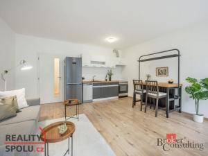 Prodej bytu 1+kk, Praha - Uhříněves, náměstí Bratří Jandusů, 38 m2