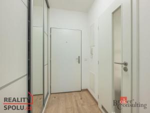 Prodej bytu 1+kk, Praha - Uhříněves, náměstí Bratří Jandusů, 38 m2