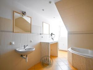 Prodej bytu 3+1, Nové Sedlo, 106 m2