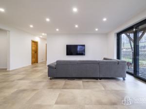 Prodej rodinného domu, Šabina, 182 m2