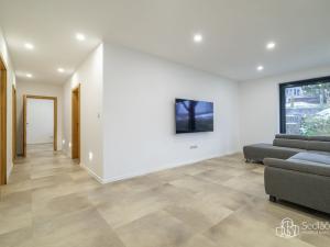 Prodej rodinného domu, Šabina, 182 m2