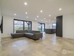Prodej rodinného domu, Šabina, 182 m2