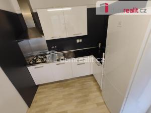 Prodej bytu 3+1, Praha - Prosek, Veltruská, 62 m2