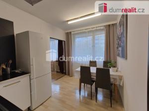 Prodej bytu 3+1, Praha - Prosek, Veltruská, 62 m2