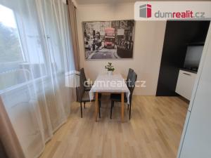 Prodej bytu 3+1, Praha - Prosek, Veltruská, 62 m2
