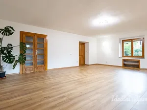 Pronájem bytu 6+kk a větší, Praha - Královice, K Uhříněvsi, 221 m2
