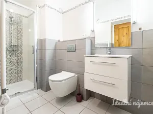 Pronájem bytu 6+kk a větší, Praha - Královice, K Uhříněvsi, 221 m2
