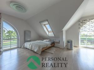 Prodej rodinného domu, Šestajovice, Trativody, 212 m2