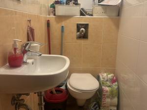 Pronájem bytu 2+kk, Praha - Modřany, Komořanská, 50 m2