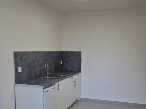 Pronájem skladu, Brno, Okružní, 11 m2