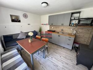 Prodej chalupy, Sedlec-Prčice, Sedlčanská, 41 m2