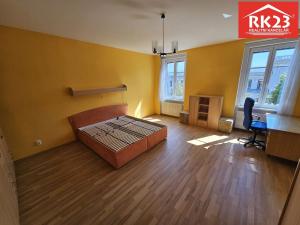 Prodej bytu 2+1, Mariánské Lázně, Nádražní náměstí, 78 m2