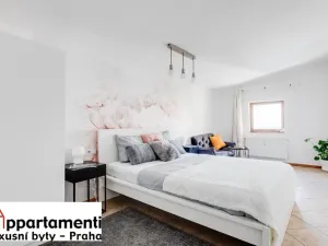 Prodej bytu 2+kk, Praha - Nové Město, V tůních, 58 m2