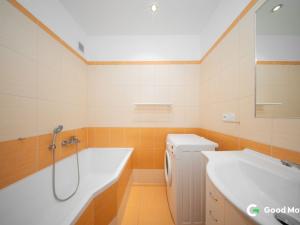 Prodej bytu 3+1, Zlín, Podlesí III, 74 m2