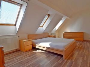Pronájem rodinného domu, Praha - Řepy, Na Fialce II, 220 m2