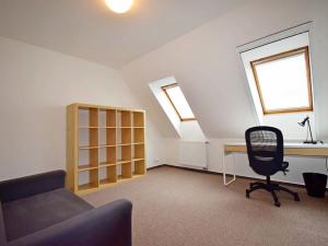 Pronájem rodinného domu, Praha - Řepy, Na Fialce II, 220 m2