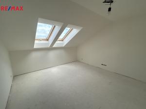 Prodej rodinného domu, Měnín, 182 m2