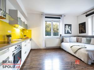 Prodej bytu 2+kk, Praha - Vinoř, Velkoosecká, 48 m2