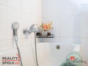 Prodej bytu 2+kk, Praha - Vinoř, Velkoosecká, 48 m2